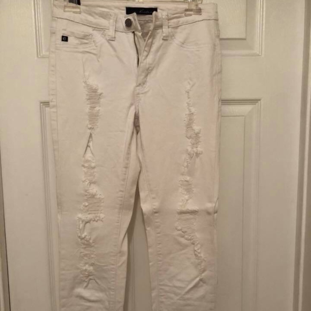 White junior jeans